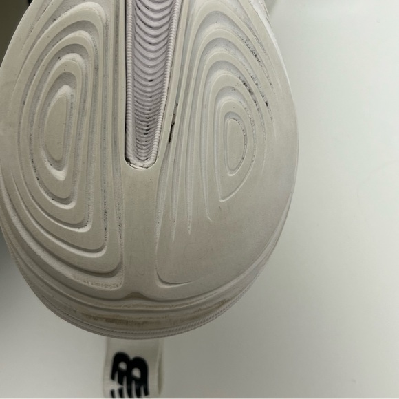 New Balance FuelCell VB-01 Women’s Volleyball Shoes - White/Black-size 7.5 - Picture 7 of 10